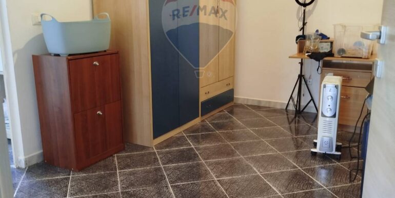 20250819115843-975042-17