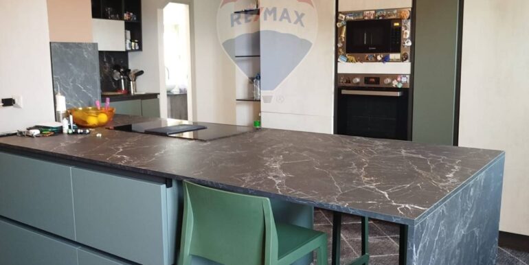 20250819115852-975042-21