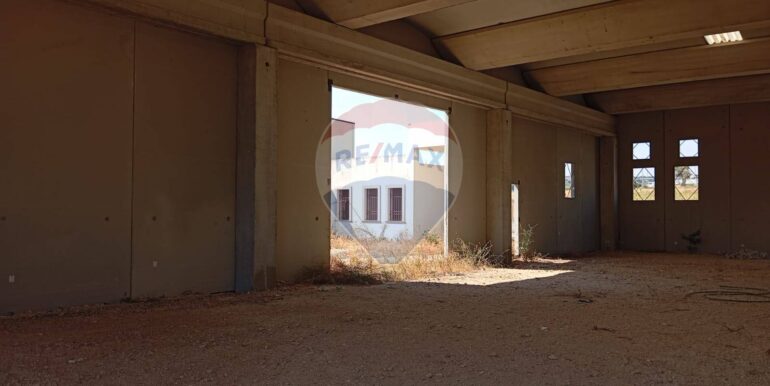 20250819165607-975070-4