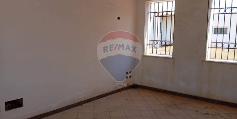 20250819165617-975070-7