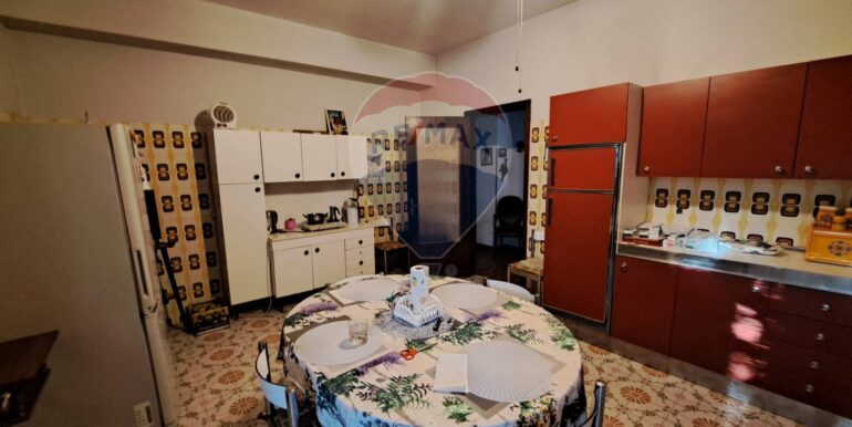 20250819175426-975014-13