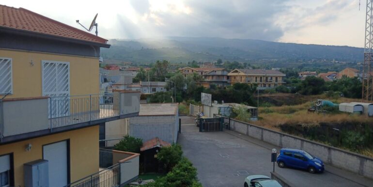 20250819204025-975082-10