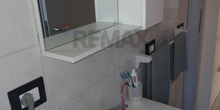 20250819204030-975082-11