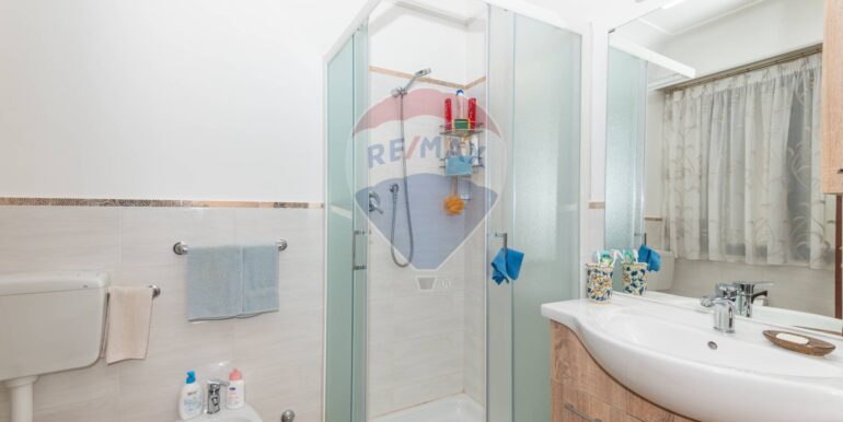 20250820163249-975207-12