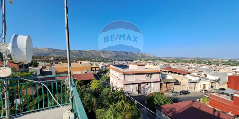 20250820181709-975079-14