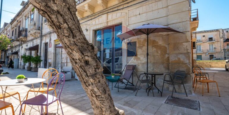 20250821102038-975248-15