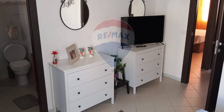 20250821182359-975316-33