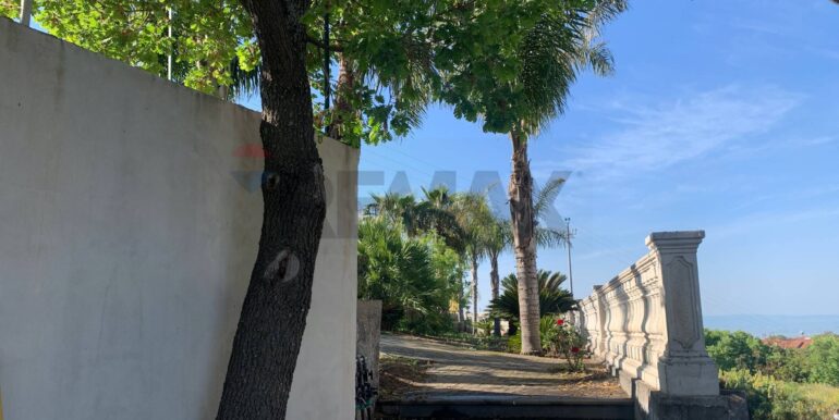 20250821185134-975320-12