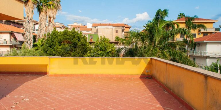 2025082122136-975238-11