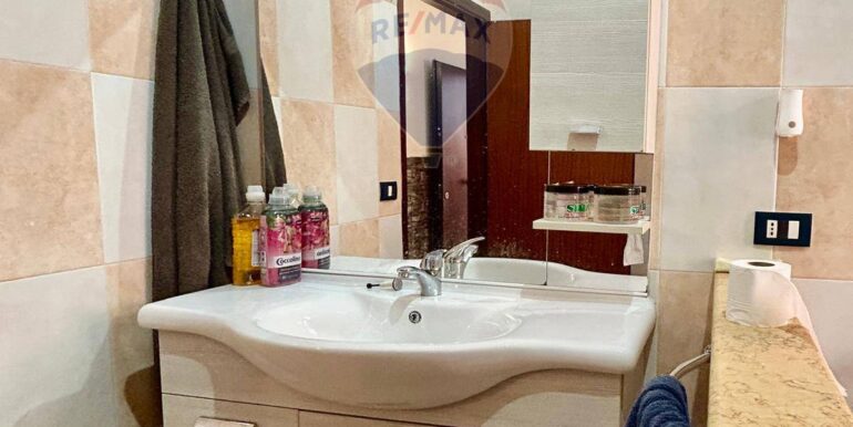 2025082273552-975335-10