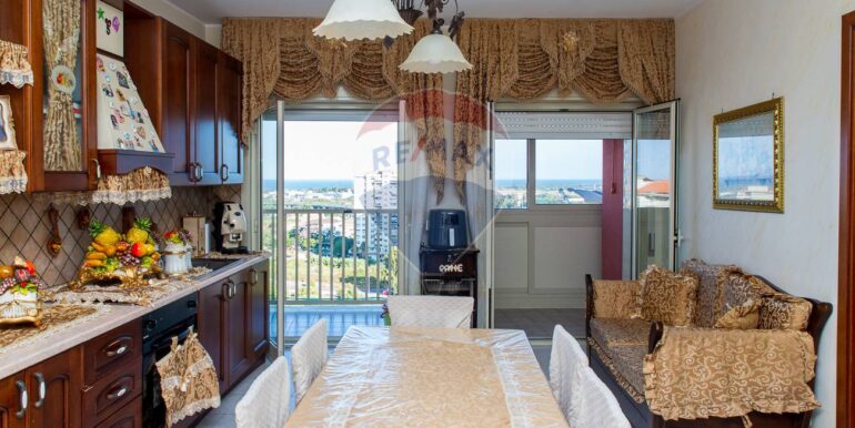 20250825184235-975684-13