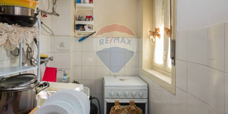 20250825184242-975684-15