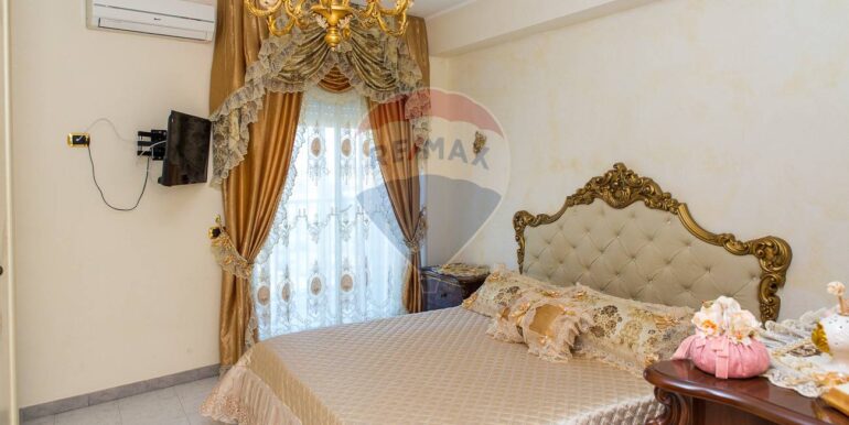 20250825184329-975684-30