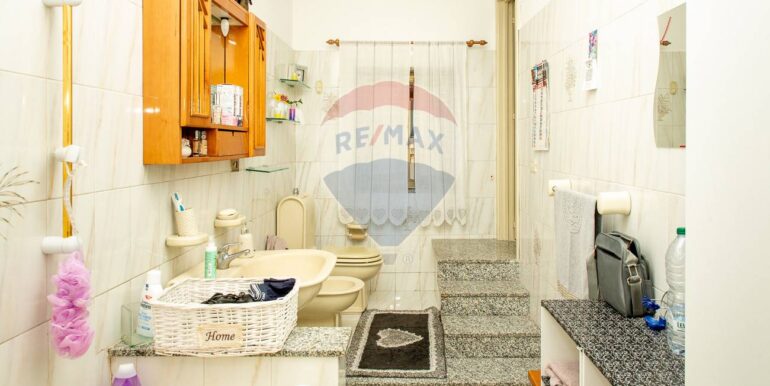 20250826103355-975715-10