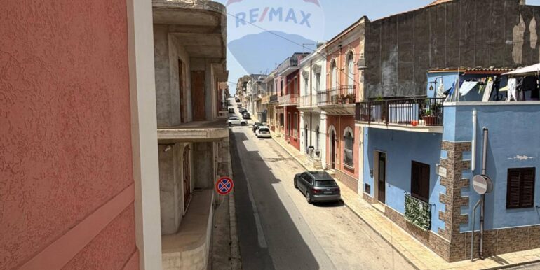 20250826165818-975850-12