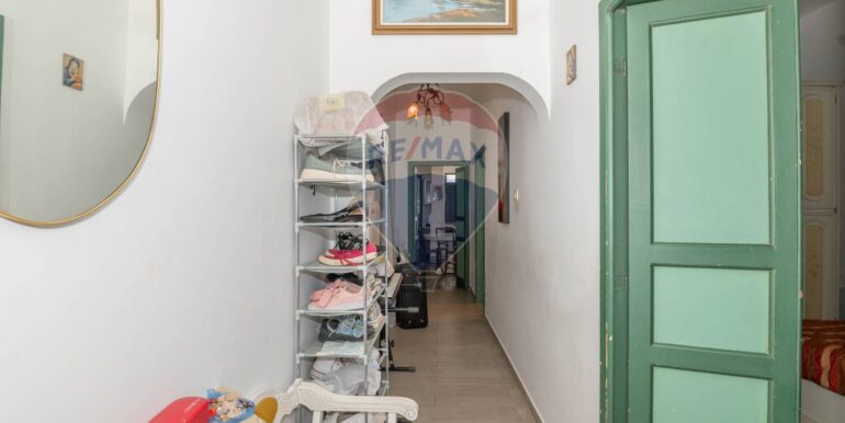 20250827110652-975890-12