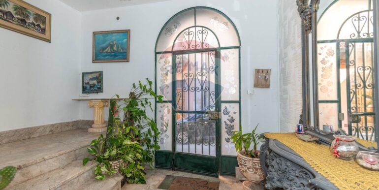 20250827164323-975978-2