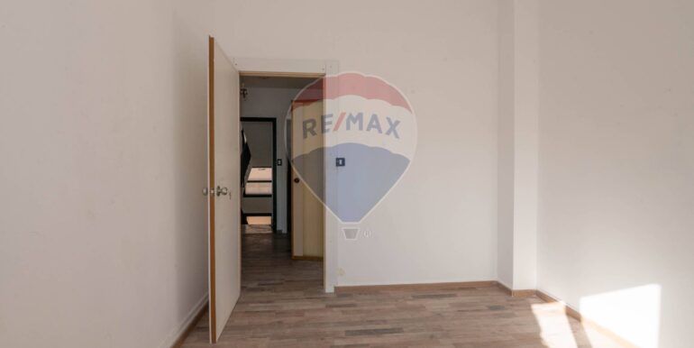 20250827164413-975978-16