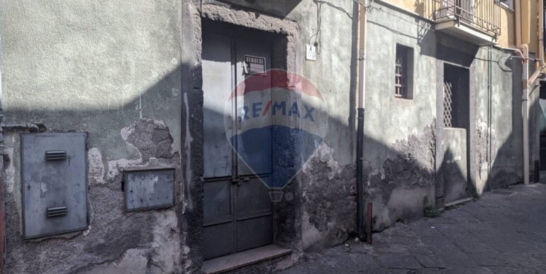 2025082784647-975719-4