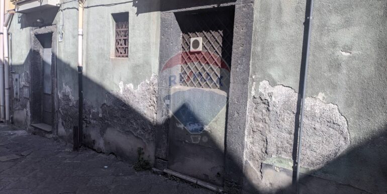 2025082784658-975719-8