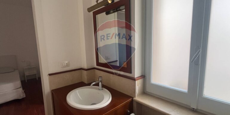 20250828161203-976230-3