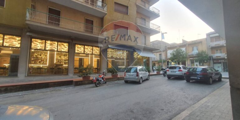 20250828170820-976049-2