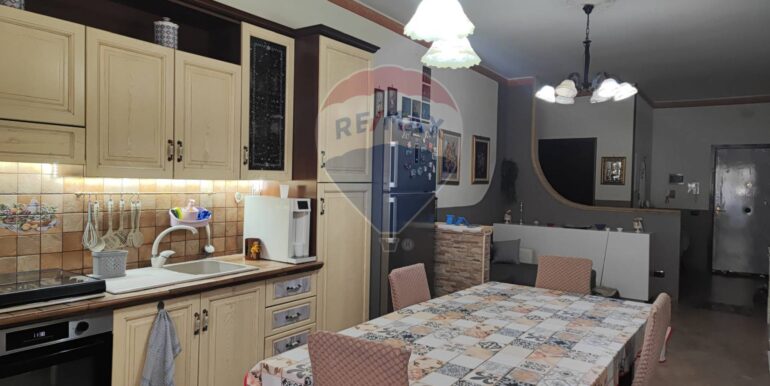 20250828174138-976115-3