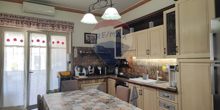 20250828174201-976115-8