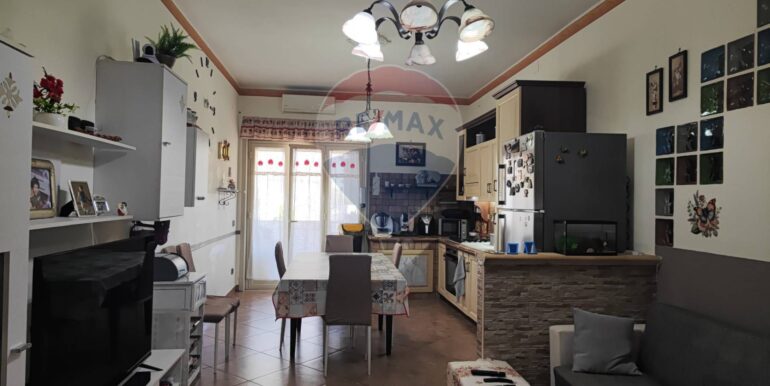 20250828174211-976115-10