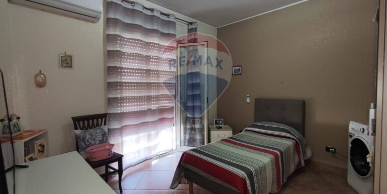 20250828174426-976115-17