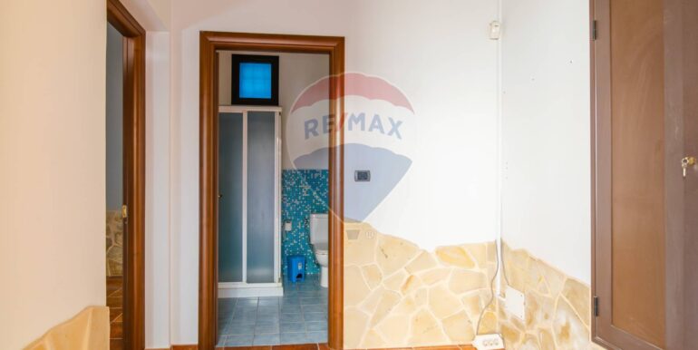 20250828190211-975709-16