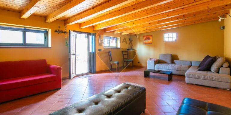 20250828190217-975709-18