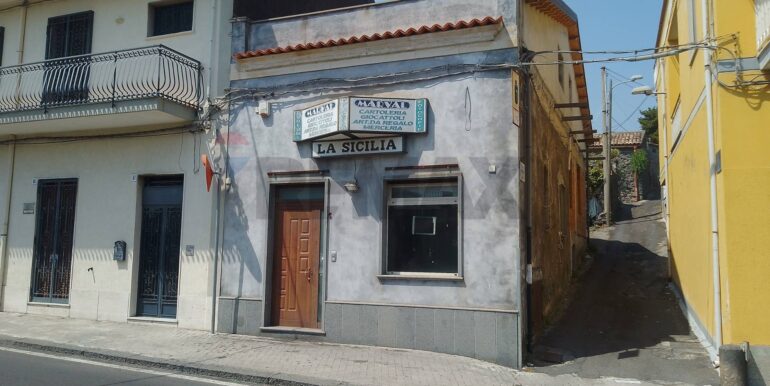 2025082875355-976045-2