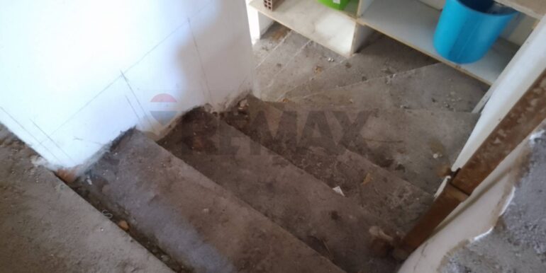 2025082875522-976045-25