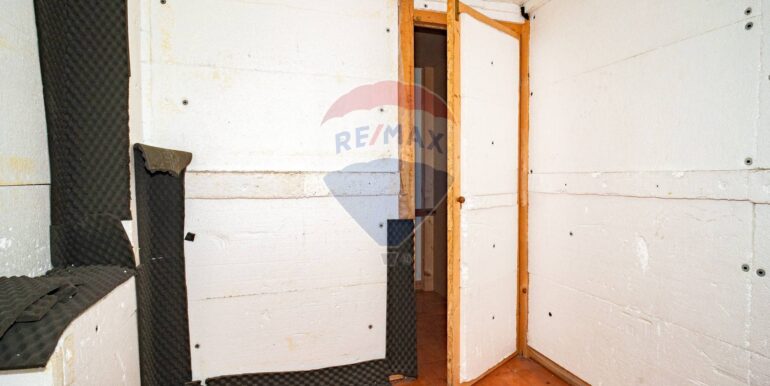 20250829121221-976443-16