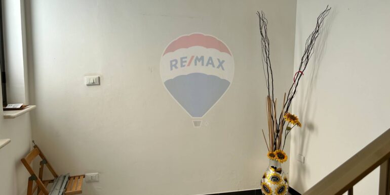 20250829183704-976633-3