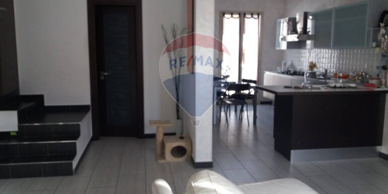 20250829183706-976633-14