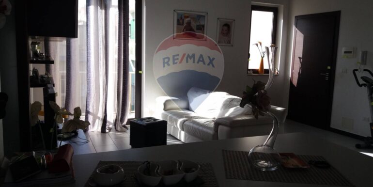 20250829183706-976633-17