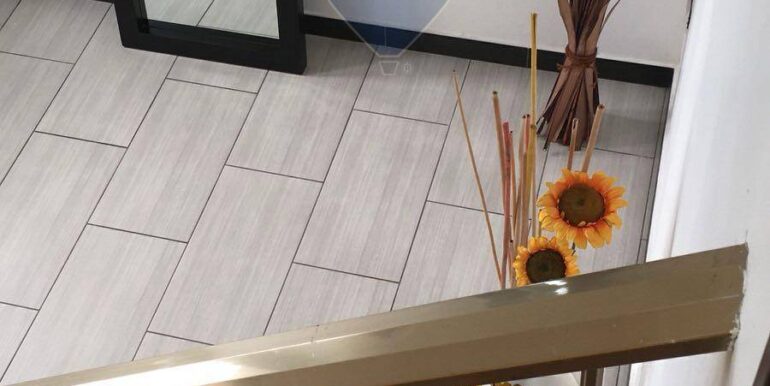 20250829183706-976633-18