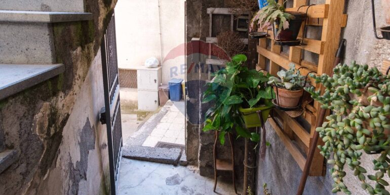 20250829184757-976619-3