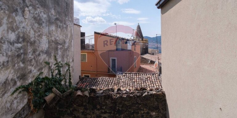 20250829184808-976619-6