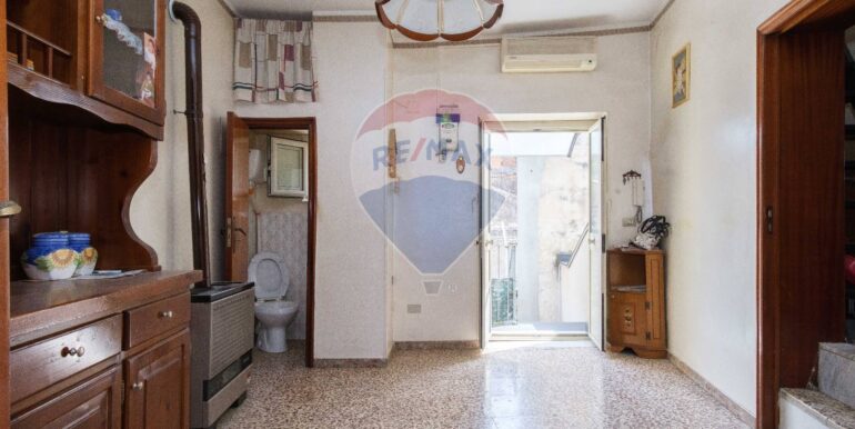 20250829184824-976619-10