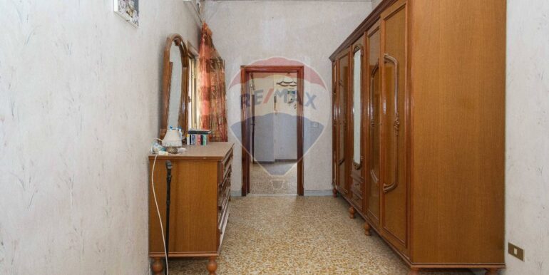 20250829184832-976619-12