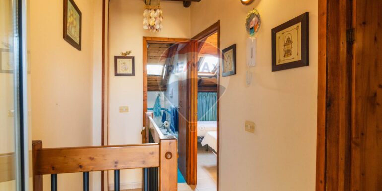 20250829200703-976439-5