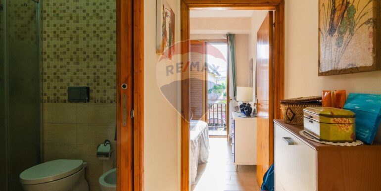 20250829200725-976439-14