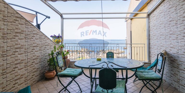 20250829200759-976439-25