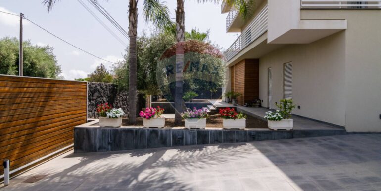 20250902103806-977133-3