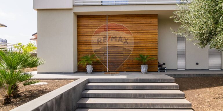 20250902103810-977133-4