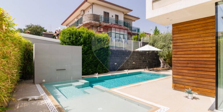 20250902103836-977133-10