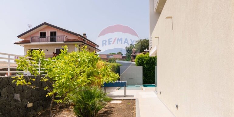 20250902103853-977133-15